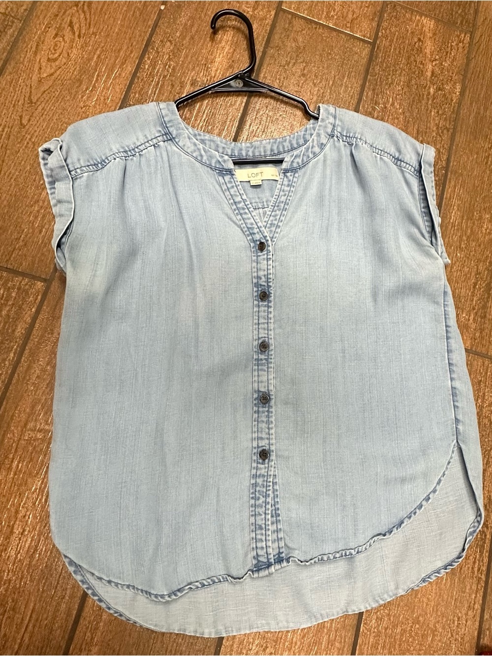 LOFT Light Blue Button-Front Cap Sleeve Denim Top - Picture 4 of 4